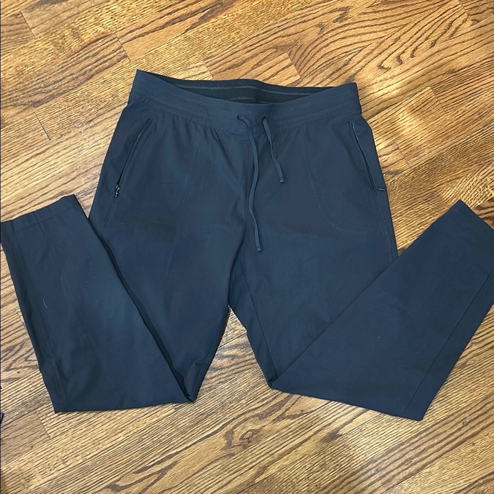 Kuhl Dark Gray Jogger Pants size medium